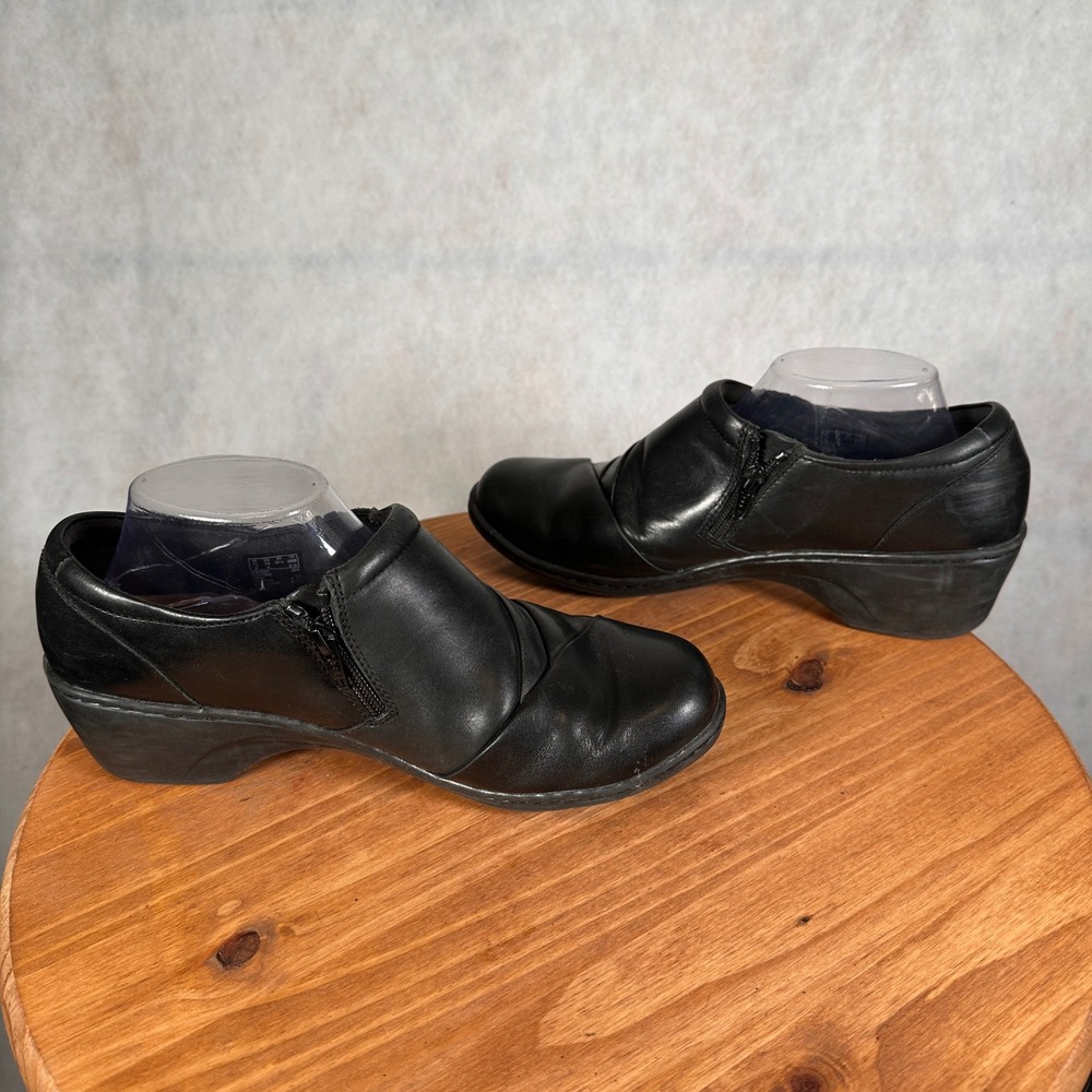 Clarks Leather Ankle Booties Women Size 10 Black Good Pleated Wedge Zip 26108788 - Picture 10 of 14